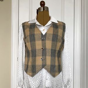 Ladies One of a Kind Vest NWOT